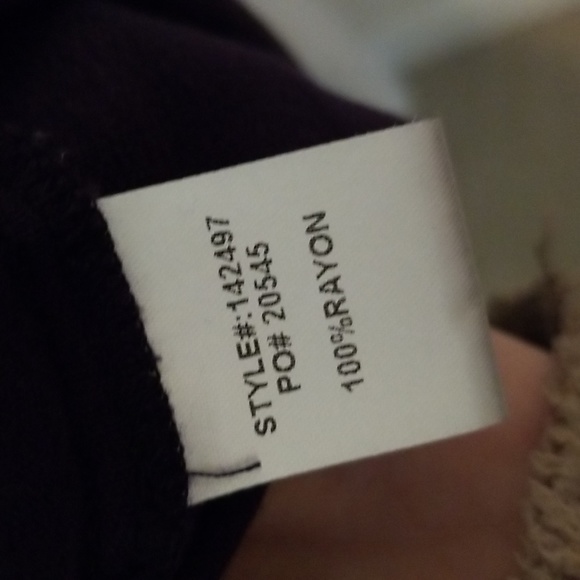 Skies are Blue *Devan* button detail top - Picture 7 of 8